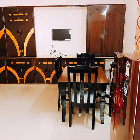 تيروباتي Sls Homestay - Luxury Ac Service Apartments 1Bhk, 2Bhk, 3Bhk - Direct Flyover To Alipiri Tirumala Gate - Walk To Ps4 Pure Veg Restaurants, Supermarkets - Near To National Highway & Padmavathi Amma Temple - Modular Kitchen, Living Room -Free Superfast المظهر الخارجي الصورة