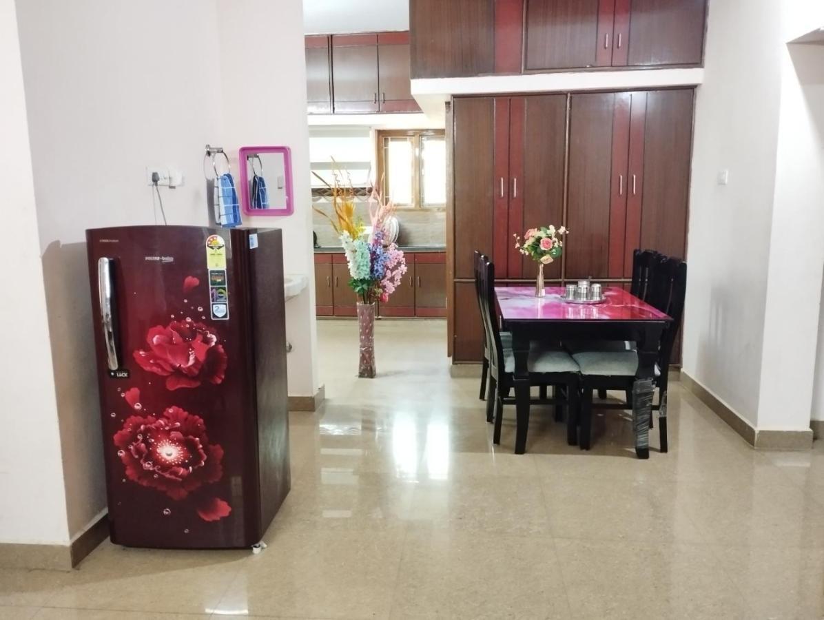 تيروباتي Sls Homestay - Luxury Ac Service Apartments 1Bhk, 2Bhk, 3Bhk - Direct Flyover To Alipiri Tirumala Gate - Walk To Ps4 Pure Veg Restaurants, Supermarkets - Near To National Highway & Padmavathi Amma Temple - Modular Kitchen, Living Room -Free Superfast المظهر الخارجي الصورة