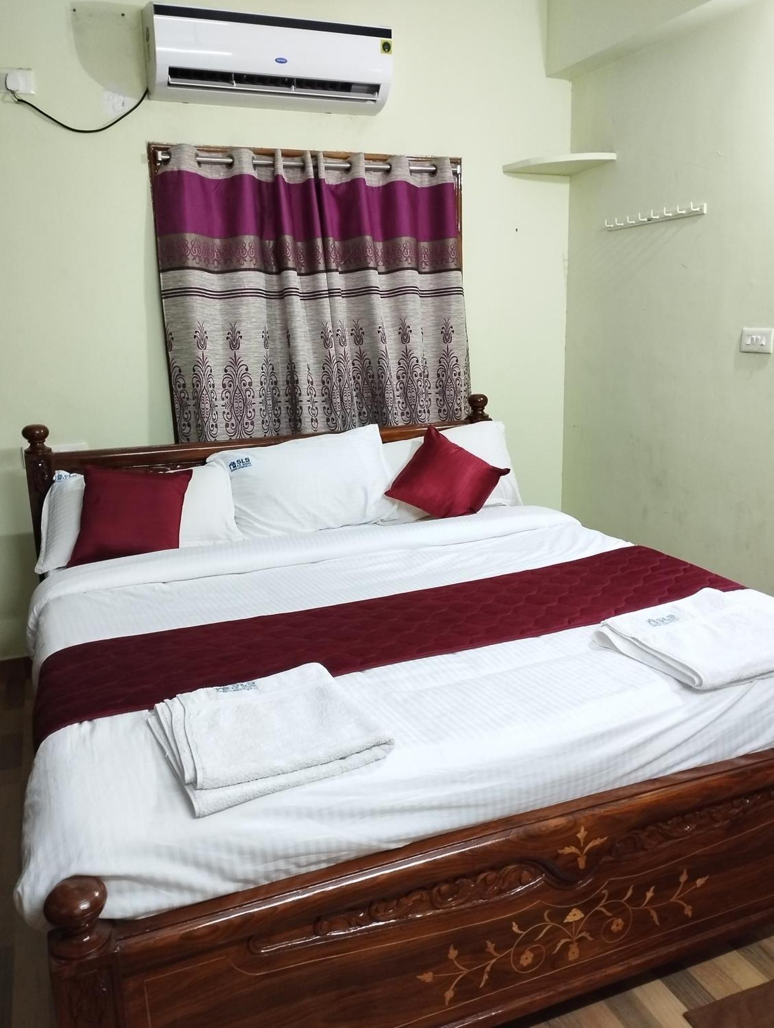 تيروباتي Sls Homestay - Luxury Ac Service Apartments 1Bhk, 2Bhk, 3Bhk - Direct Flyover To Alipiri Tirumala Gate - Walk To Ps4 Pure Veg Restaurants, Supermarkets - Near To National Highway & Padmavathi Amma Temple - Modular Kitchen, Living Room -Free Superfast المظهر الخارجي الصورة