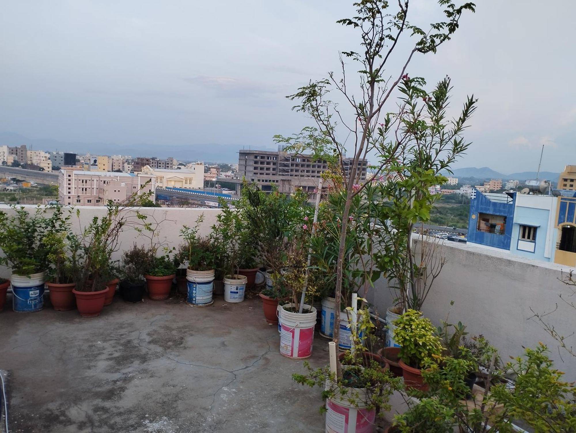 تيروباتي Sls Homestay - Luxury Ac Service Apartments 1Bhk, 2Bhk, 3Bhk - Direct Flyover To Alipiri Tirumala Gate - Walk To Ps4 Pure Veg Restaurants, Supermarkets - Near To National Highway & Padmavathi Amma Temple - Modular Kitchen, Living Room -Free Superfast المظهر الخارجي الصورة