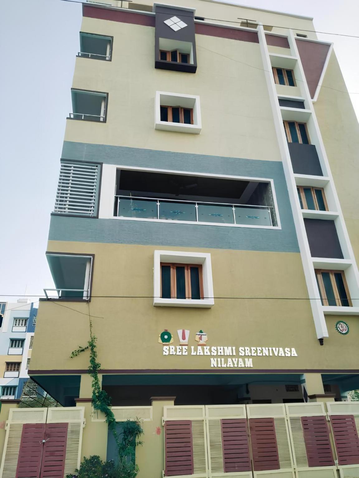 تيروباتي Sls Homestay - Luxury Ac Service Apartments 1Bhk, 2Bhk, 3Bhk - Direct Flyover To Alipiri Tirumala Gate - Walk To Ps4 Pure Veg Restaurants, Supermarkets - Near To National Highway & Padmavathi Amma Temple - Modular Kitchen, Living Room -Free Superfast المظهر الخارجي الصورة