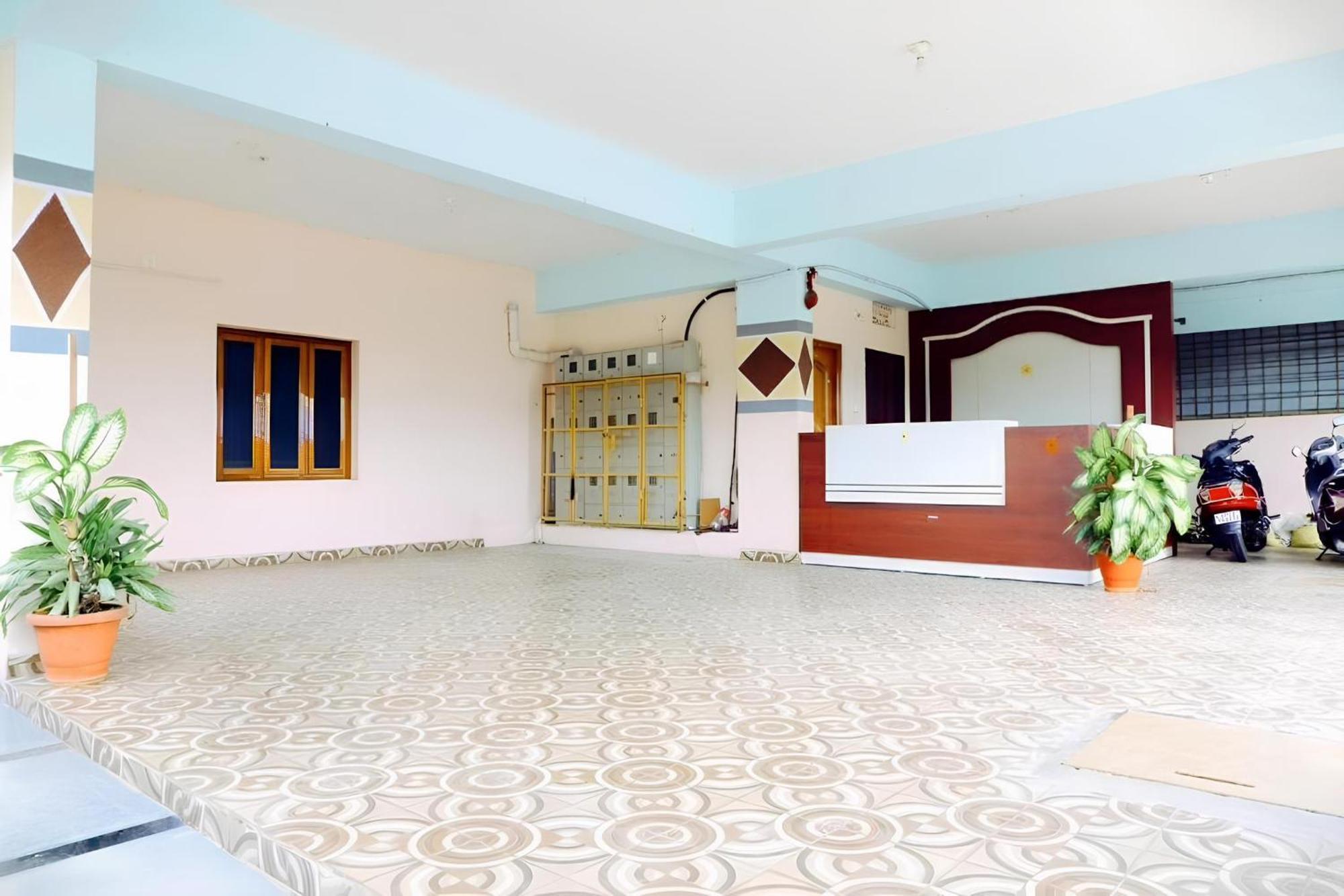 تيروباتي Sls Homestay - Luxury Ac Service Apartments 1Bhk, 2Bhk, 3Bhk - Direct Flyover To Alipiri Tirumala Gate - Walk To Ps4 Pure Veg Restaurants, Supermarkets - Near To National Highway & Padmavathi Amma Temple - Modular Kitchen, Living Room -Free Superfast المظهر الخارجي الصورة