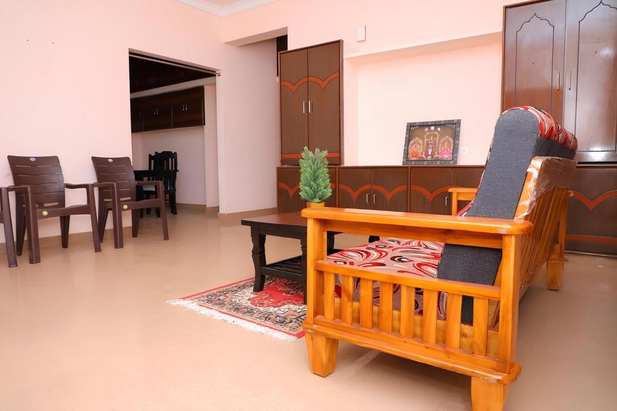 تيروباتي Sls Homestay - Luxury Ac Service Apartments 1Bhk, 2Bhk, 3Bhk - Direct Flyover To Alipiri Tirumala Gate - Walk To Ps4 Pure Veg Restaurants, Supermarkets - Near To National Highway & Padmavathi Amma Temple - Modular Kitchen, Living Room -Free Superfast المظهر الخارجي الصورة